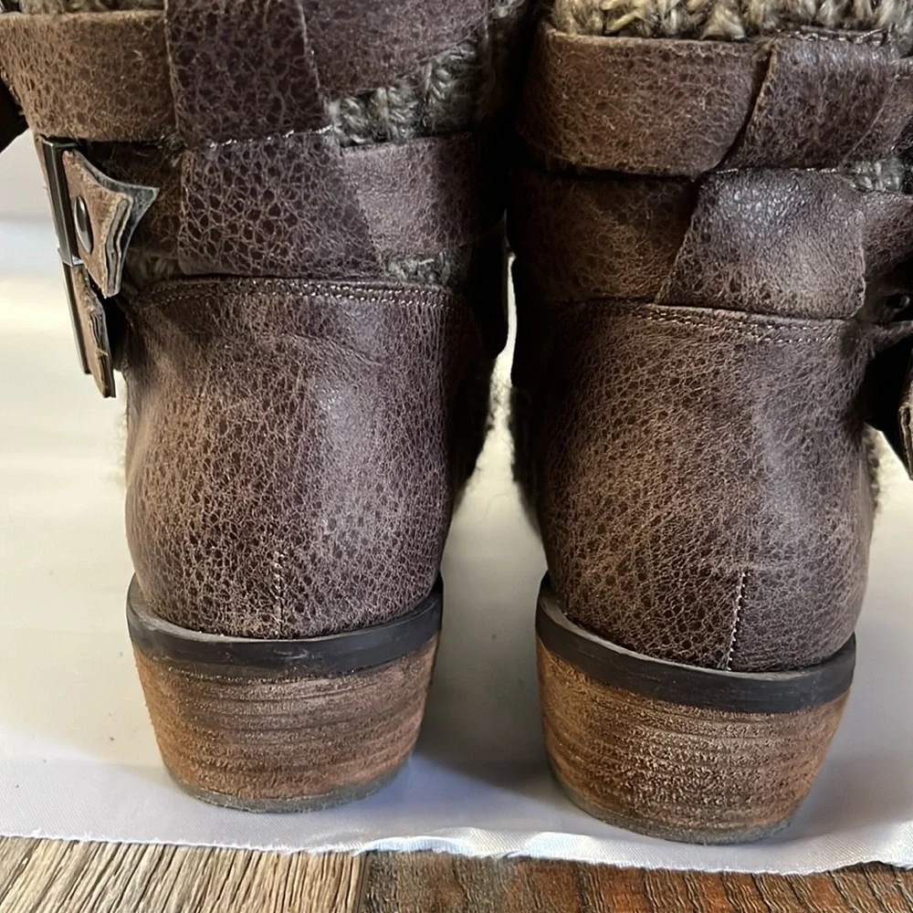 Not Rated booties size 8.5